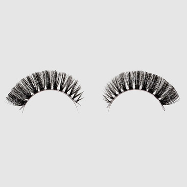 LOVENUE - Curled, silk faux lashes on a transparent band – No 1 VAMP by Magda Pieczonka