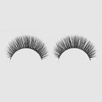 LOVENUE – Curled, silk faux lashes on a band – No 6 Baby doll