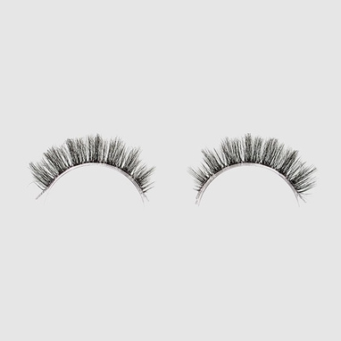 LOVENUE - Curled, silk faux lashes on a transparent band – No 5 Angel by Magda Pieczonka 