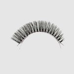 LOVENUE - Curled, silk faux lashes on a transparent band – No 12 Natural 2 by Magda Pieczonka